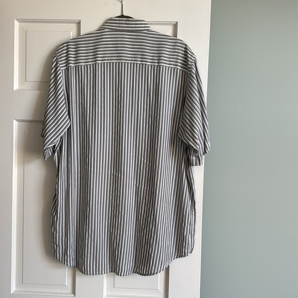 Men's Bugatchi short sleeve shirt size L - Picture 4 of 6